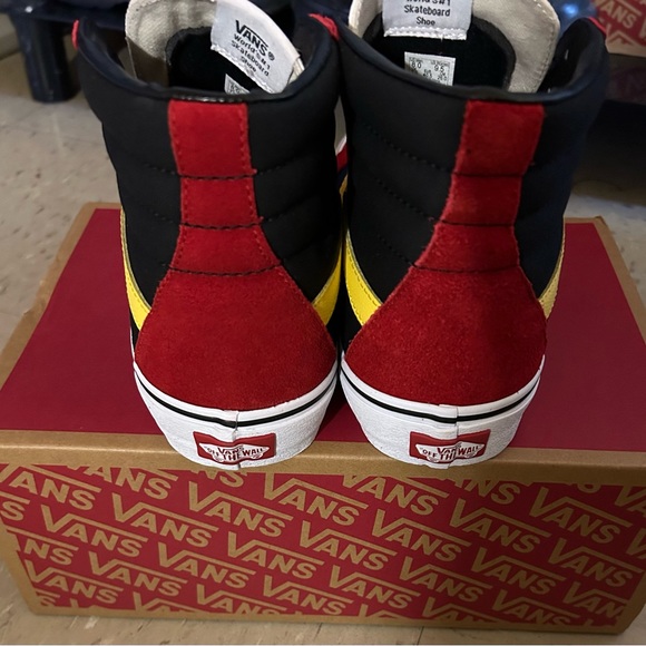 NWT Sk8-Hi OTW Rally Reissue Chili Red, Black and White Skate Shoes 
Men's 8.0 - Picture 2 of 4